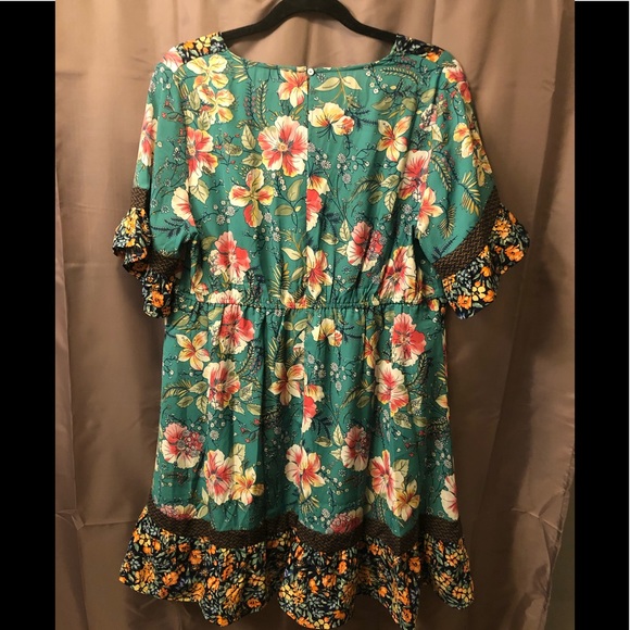 Bluheaven, NWOT, Green Floral, Boho Mini Dress - Picture 2 of 2
